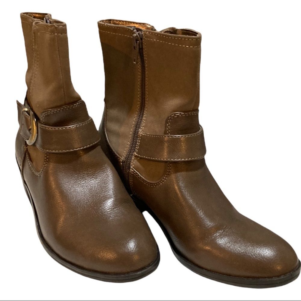 Life Stride Brown Ankle Boots